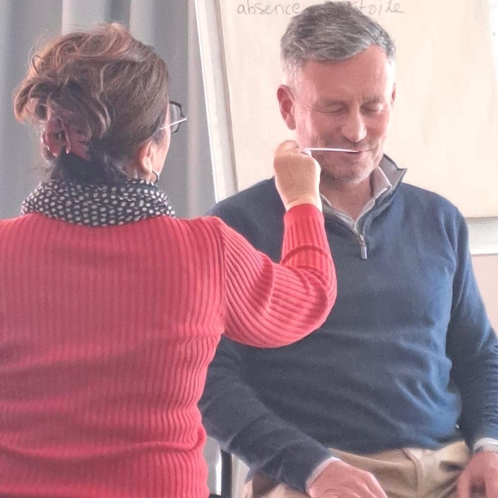 olfactocoaching, coaching, accompagnement odeurs, odorat, formation, animation groupe, coaching olfactif, voyage du héros, développement personnel, formation olfactocoaching, projet, coaching de vie, accompagnement de projet, olfactothérapie, olfacto, coaching avec les odeurs, approche corporelle, mieux-être